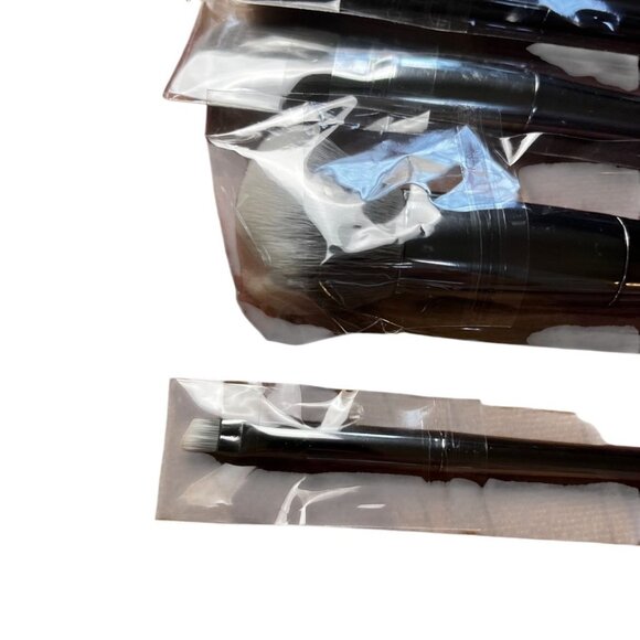 Rude Cosmetics 8 Brush Set Makeup Brushes - Picture 4 of 6